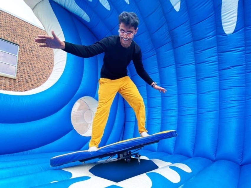 https://festivalsandeventsontario.com/index.php?option=com_jomcomdev&format=raw&task=ajax.image&pr=dz04NTAmYWM9NC8z&hash=69c20c&dir=di&src=441-Superior_Rentals.jpeg